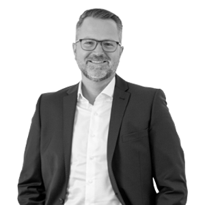 Schwarzweiß-Porträt von Srecko Pirs, Strategic Sales Officer